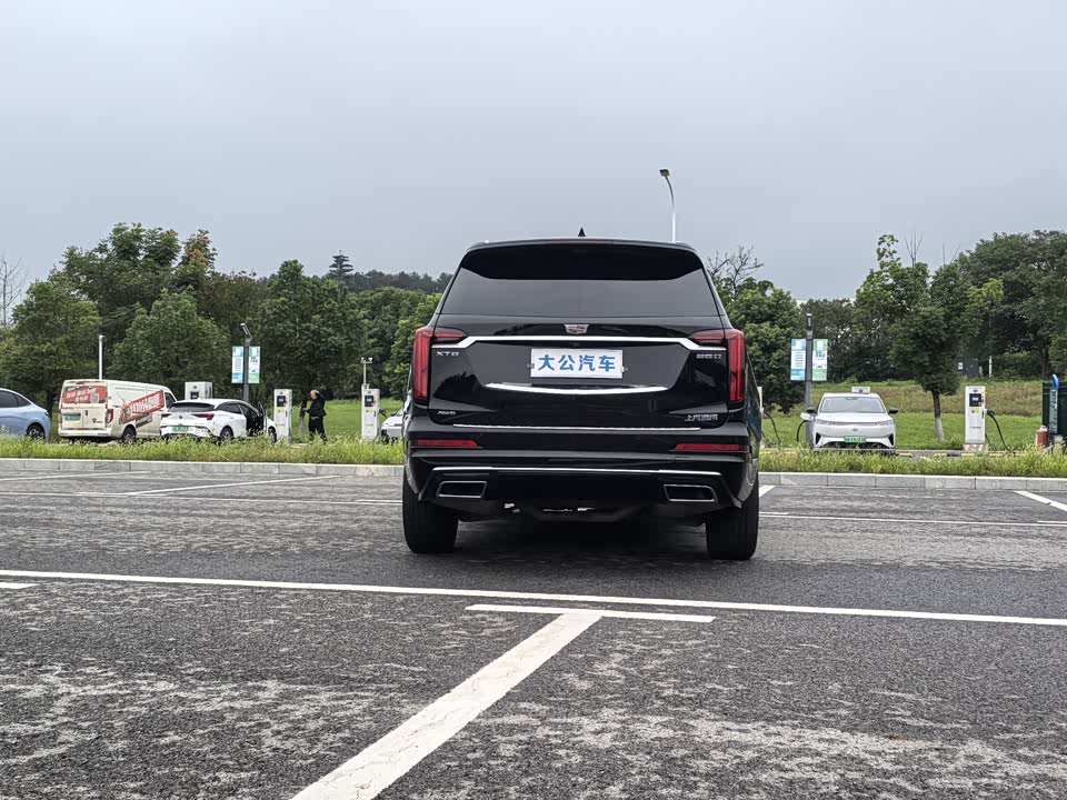 Cadillac XT6