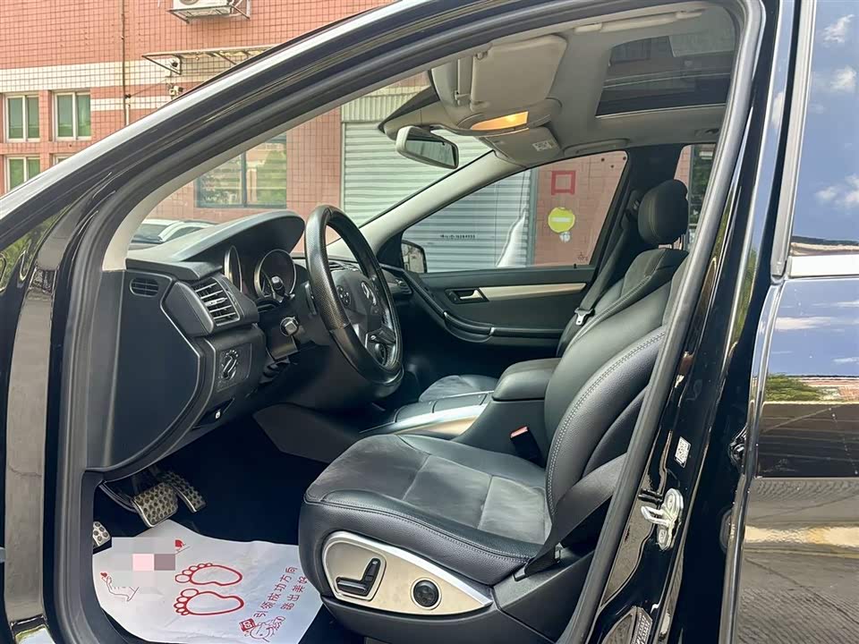 Mercedes-Benz R-class