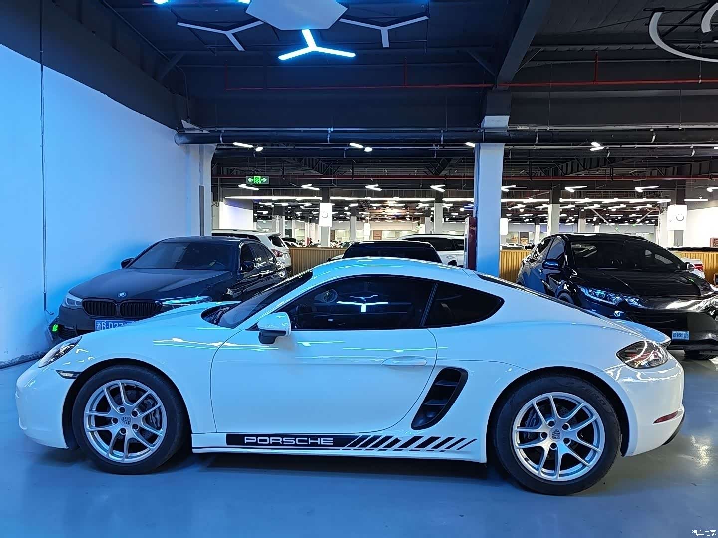 Porsche Cayman, 2018 16