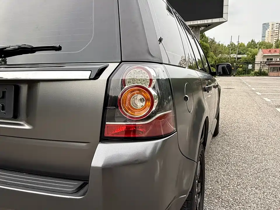 Land Rover Freelander 2