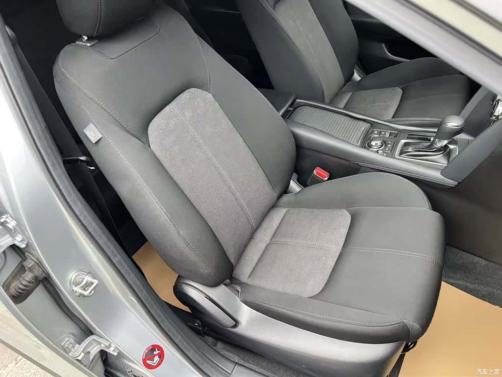 Mazda CX-4, 2021 25