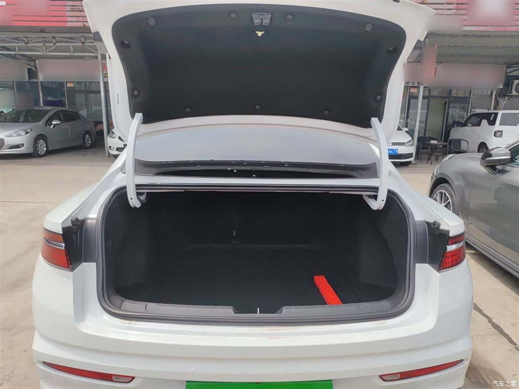 Geely Preface, 2021 18