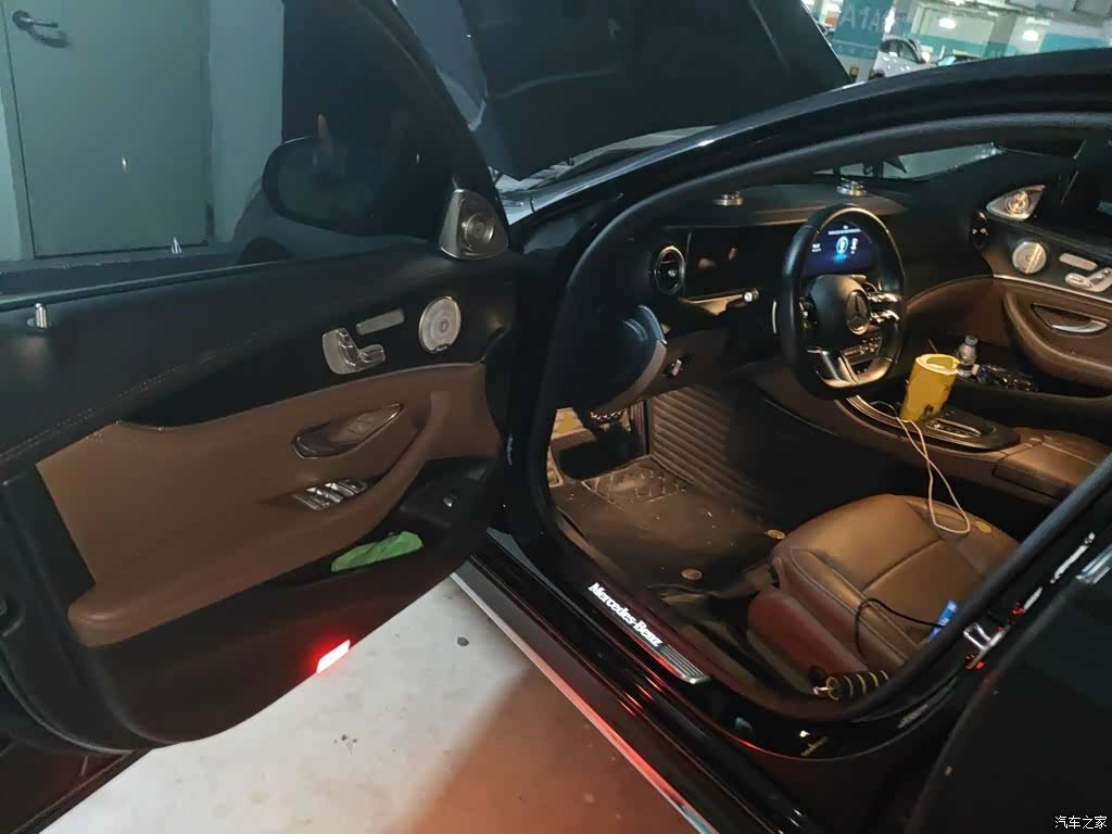 Mercedes-Benz E-Class, 2023 13