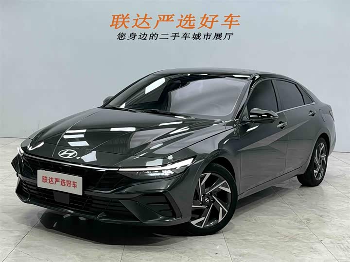 Hyundai Elantra TOP Flagship 2023