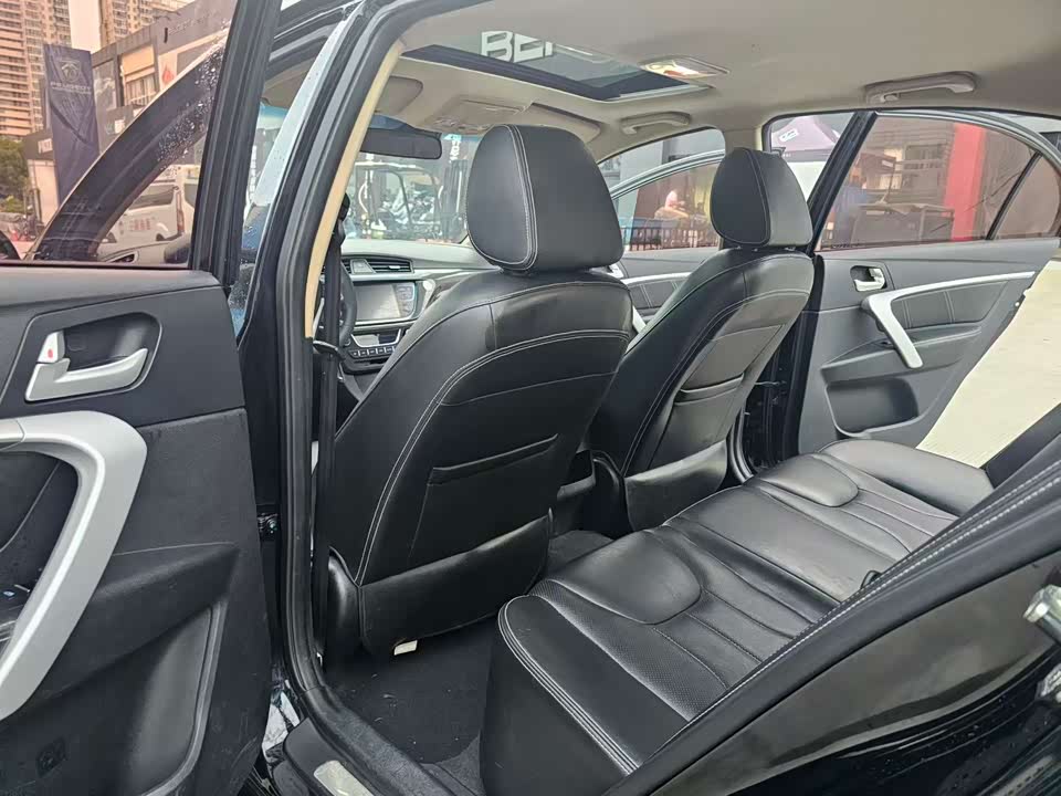 Geely Emgrand Geely Emgrand