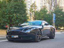 ��˹�١�����DB11 2019�� 4.0T V8 Coupe