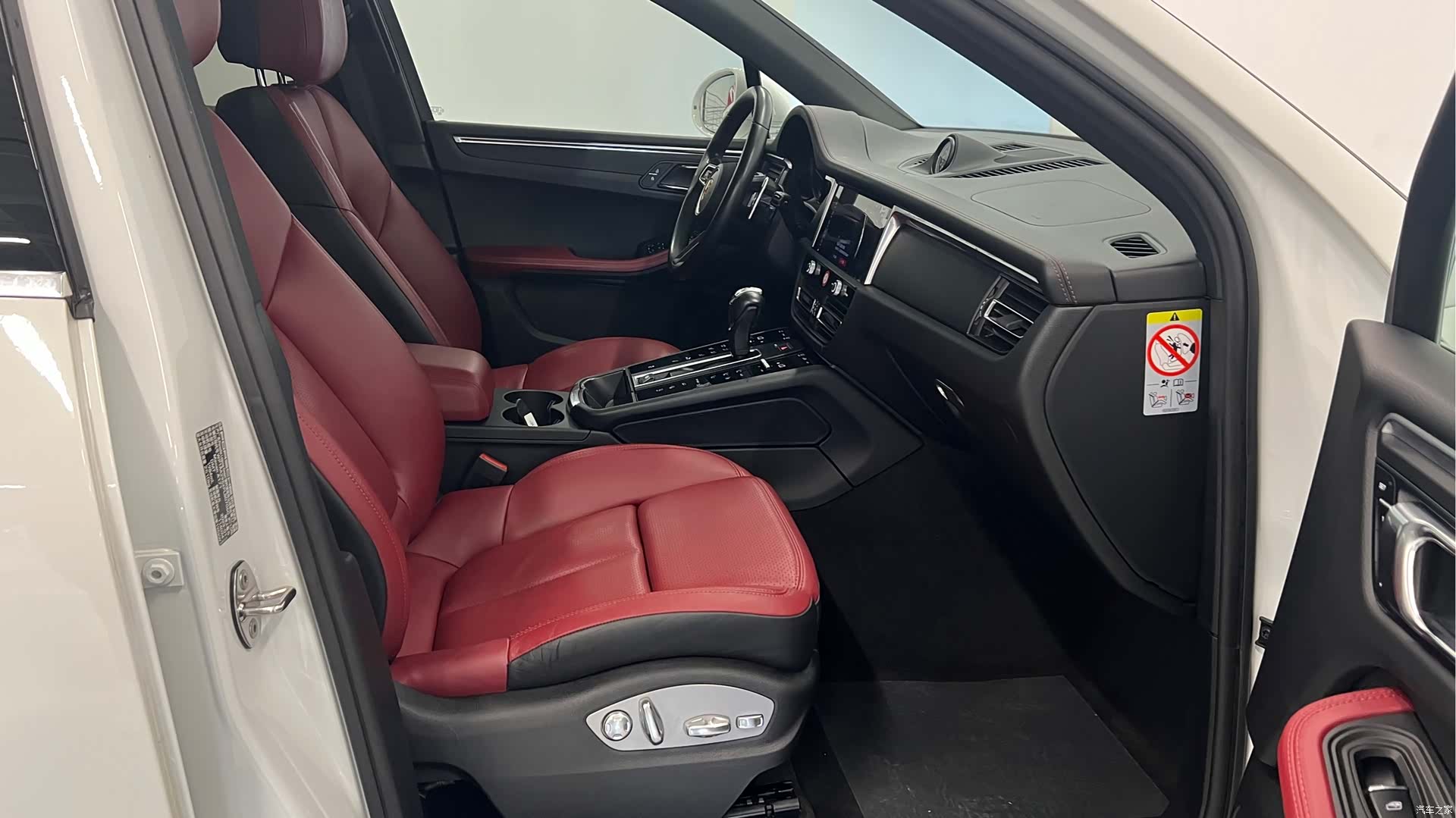 Porsche Macan, 2023 9