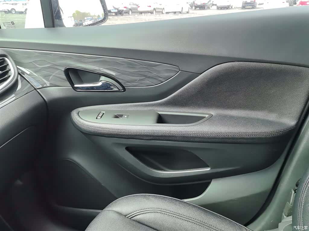 Buick Encore, 2018 все фото