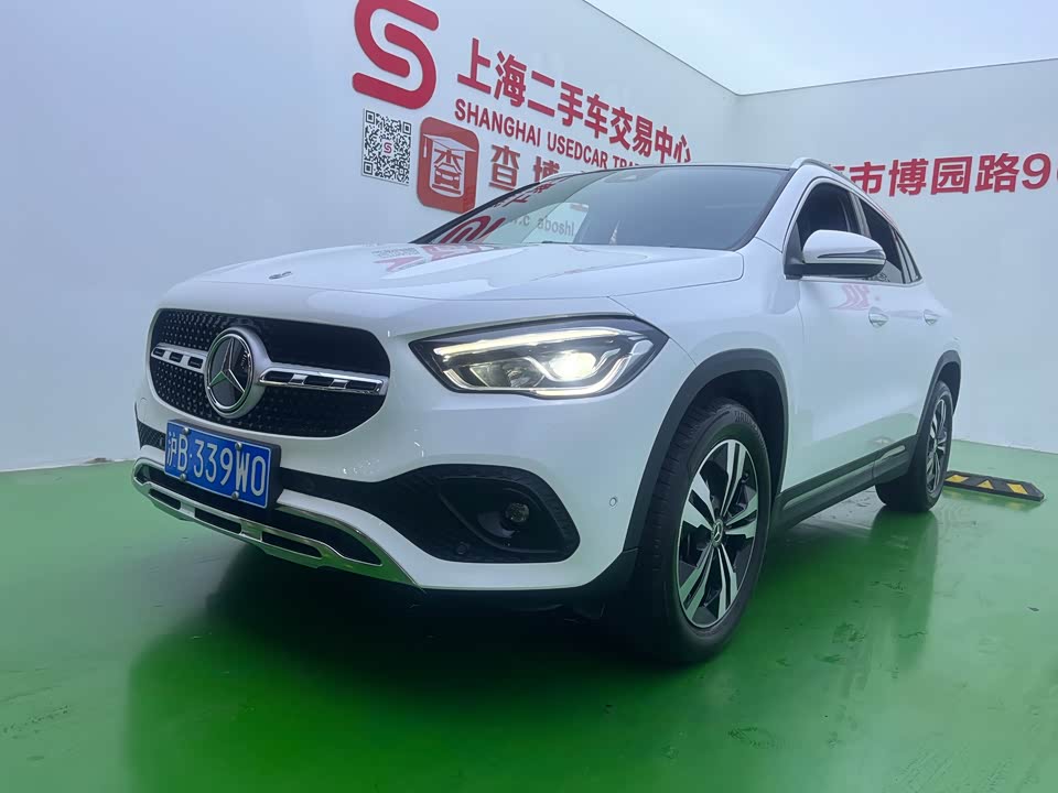 Mercedes-Benz GLA Mercedes-Benz GLA