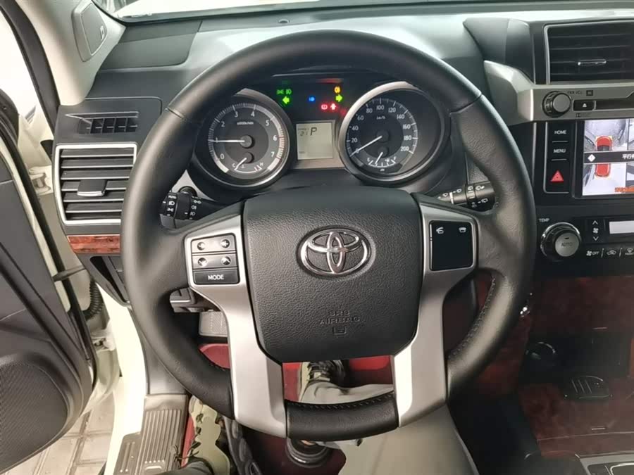 Toyota Prado 2016, фото 11