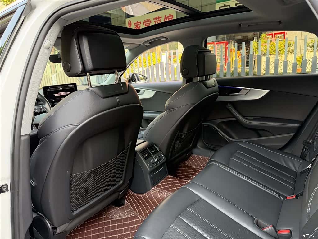 Audi A4L, 2022 9