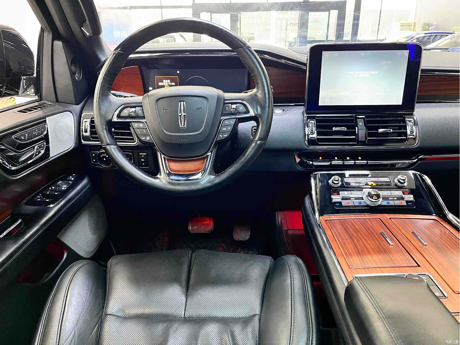 Lincoln Navigator, 2018 10