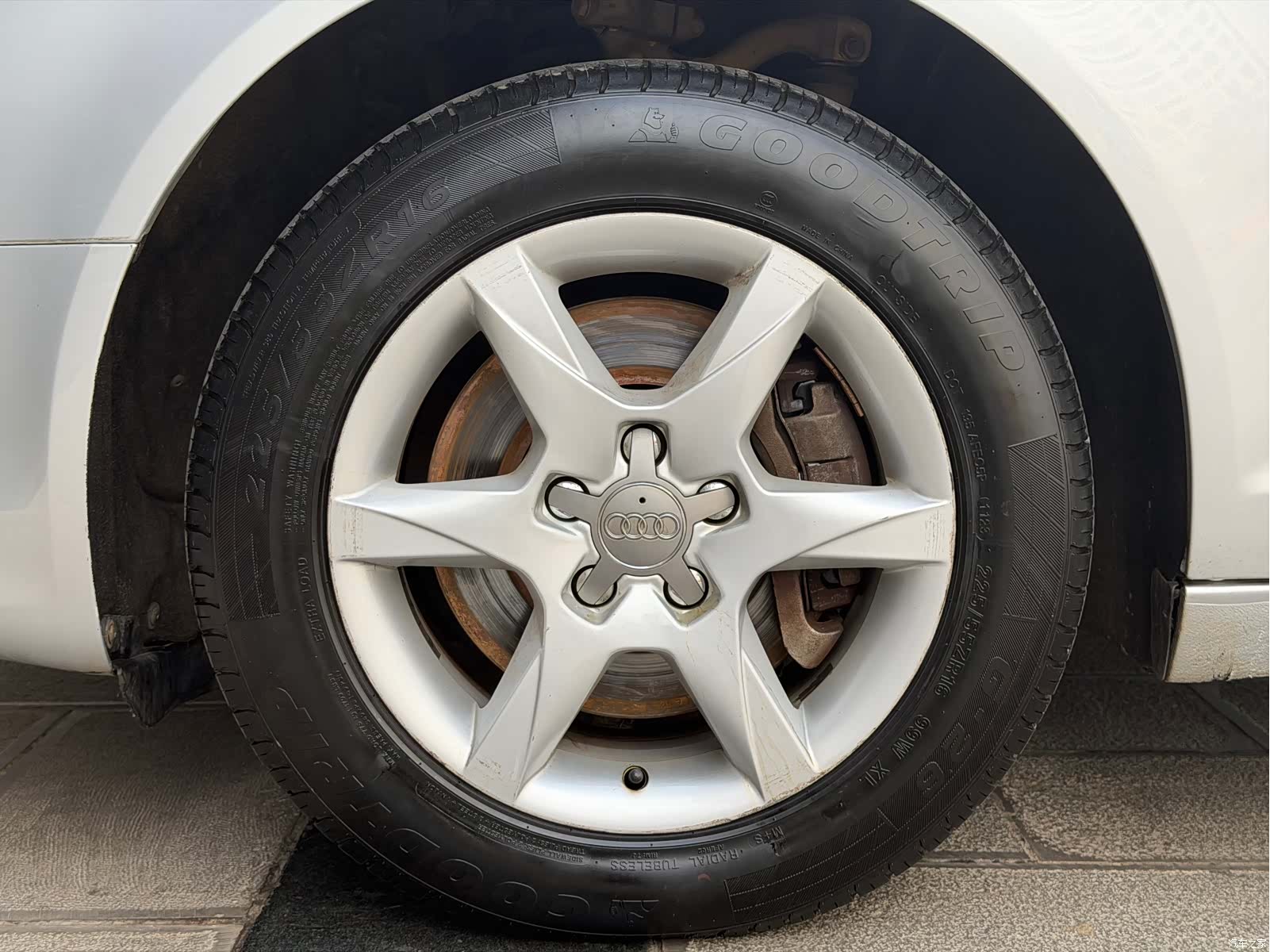 Audi A6L, 2012 8