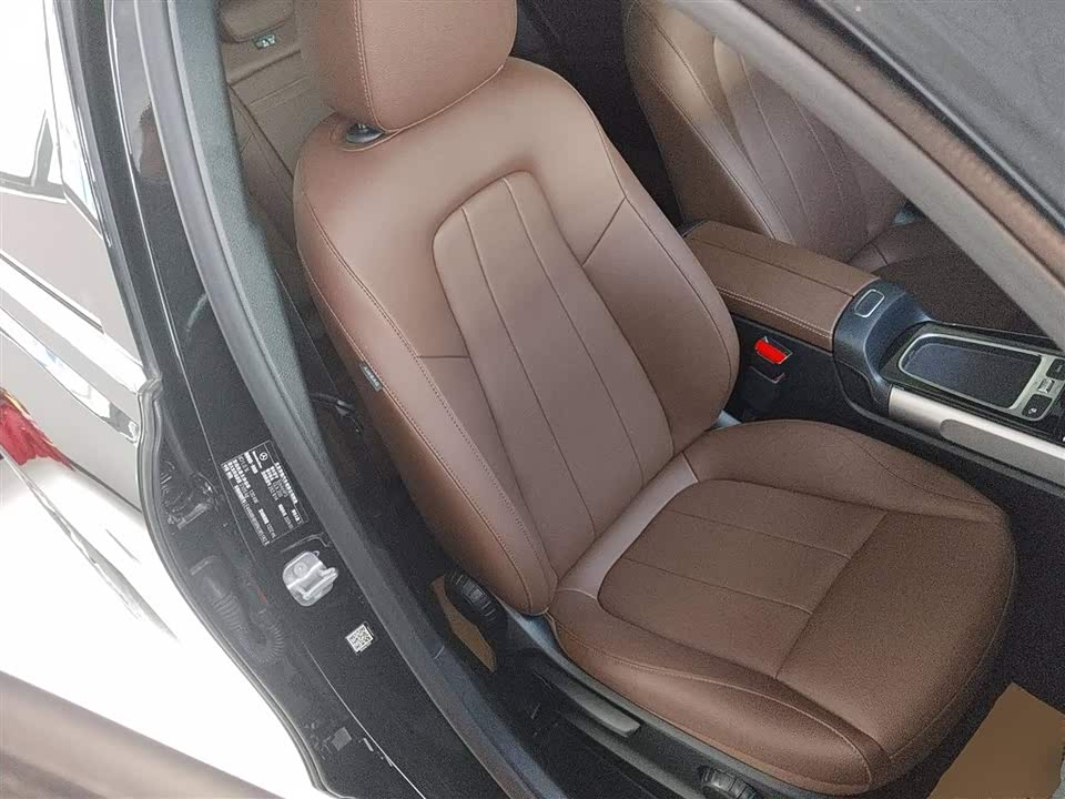 Mercedes-Benz GLB Mercedes-Benz GLB