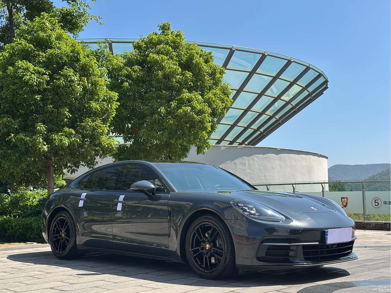 Porsche Panamera, 2018 3