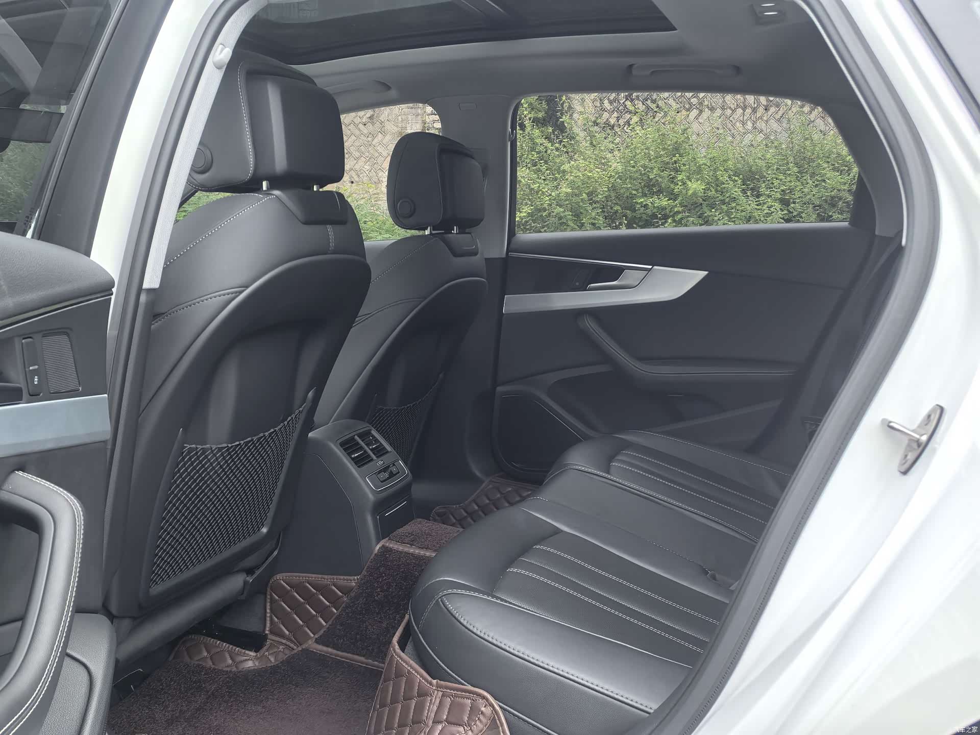 Audi A4L, 2023 10