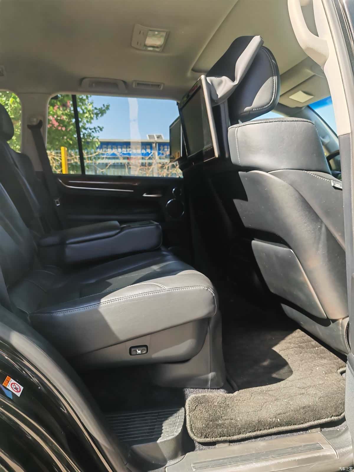 Lexus LX, 2018 9