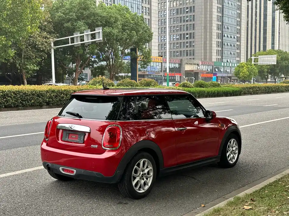 MINI MINI