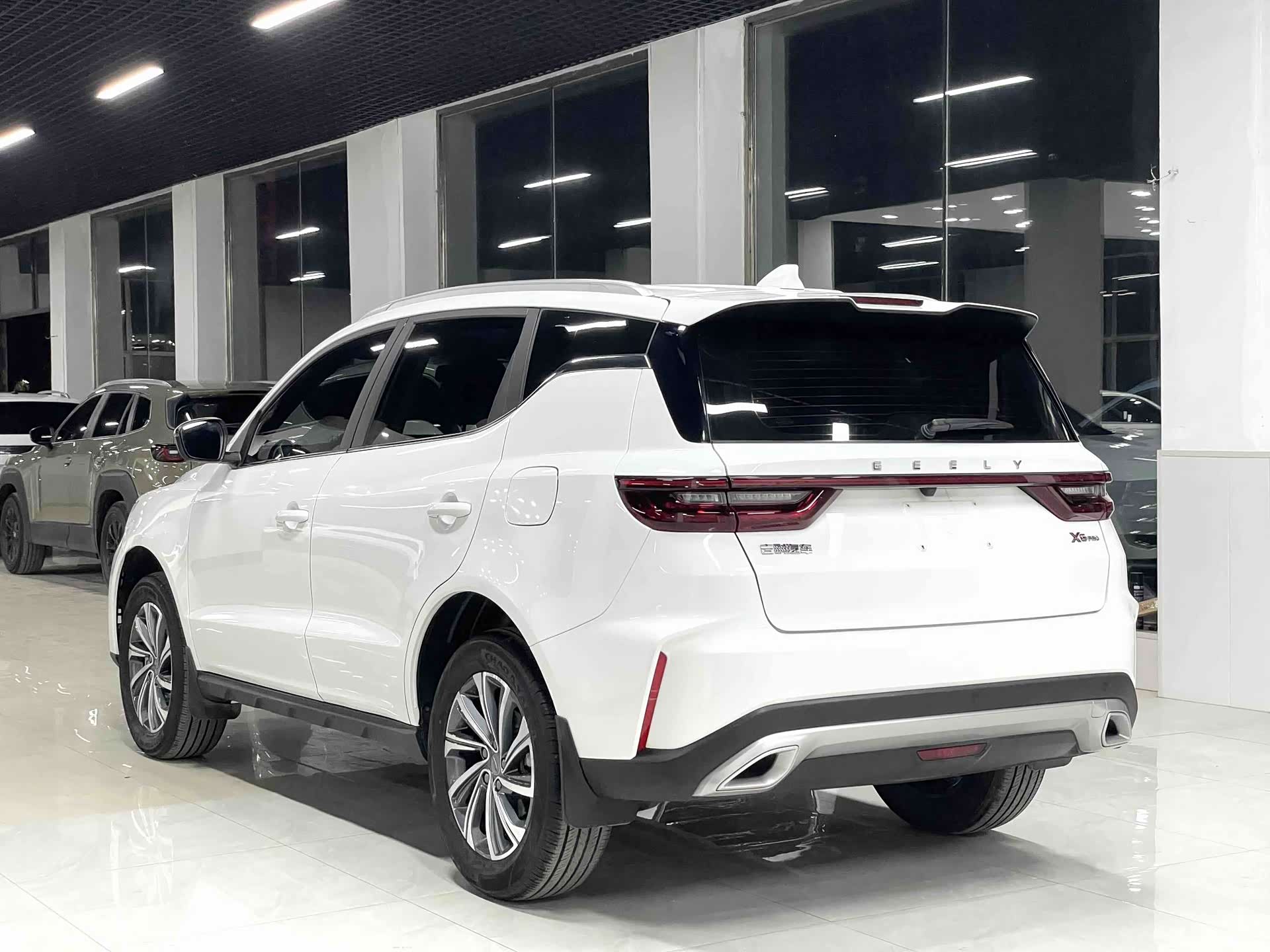 Geely X6, 2022 6