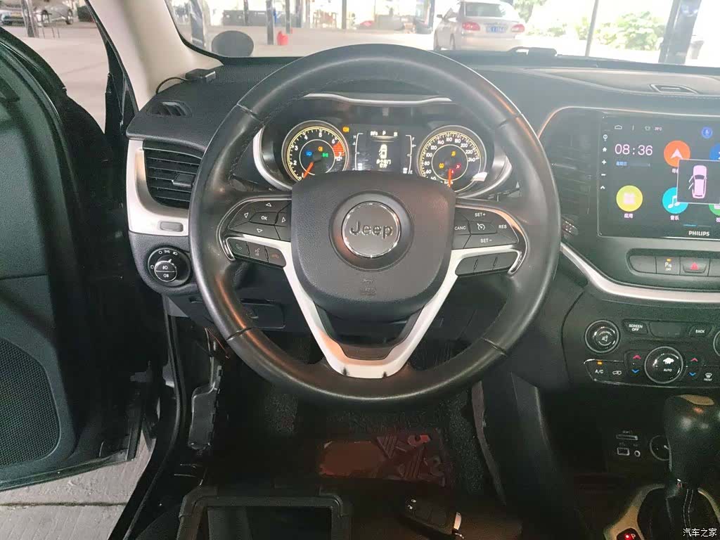 Jeep Cherokee, 2016 11