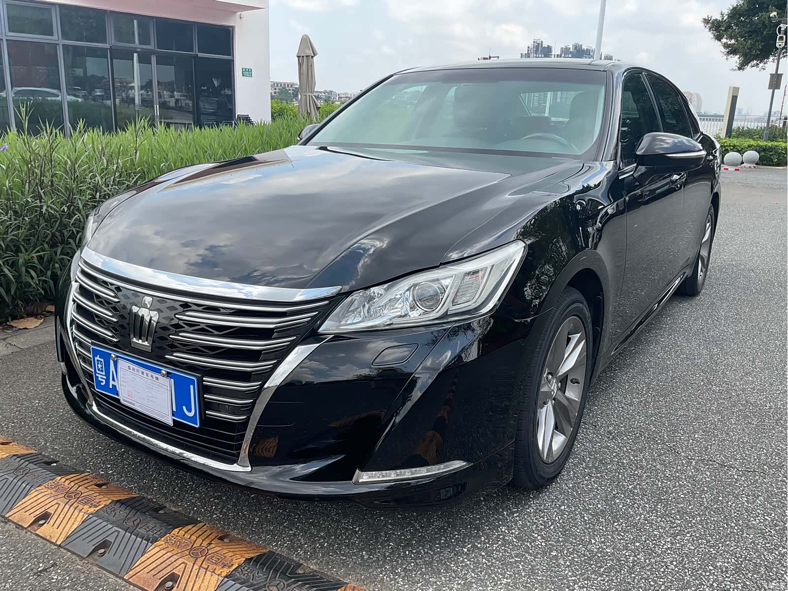 Toyota Crown, 2016 1