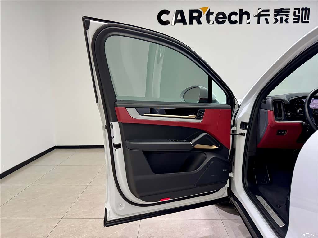 Porsche Cayenne, 2024 16