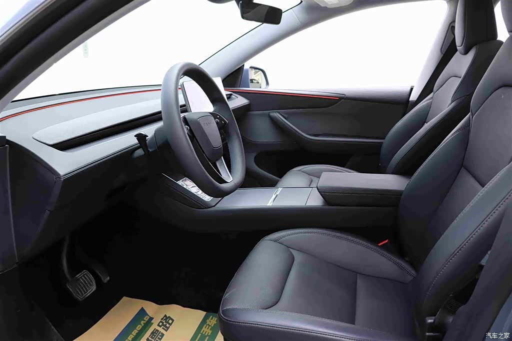 Tesla Model Y, 2025 12