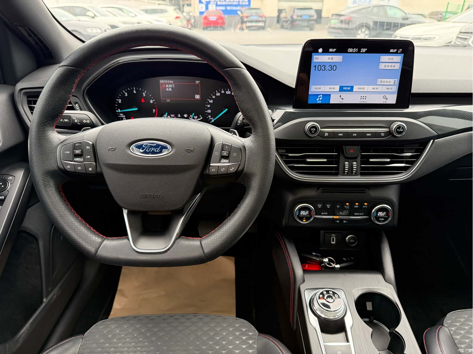 Ford Focus, 2019 6