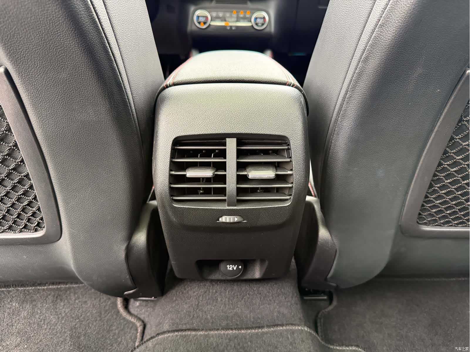 Ford Focus, 2019 10