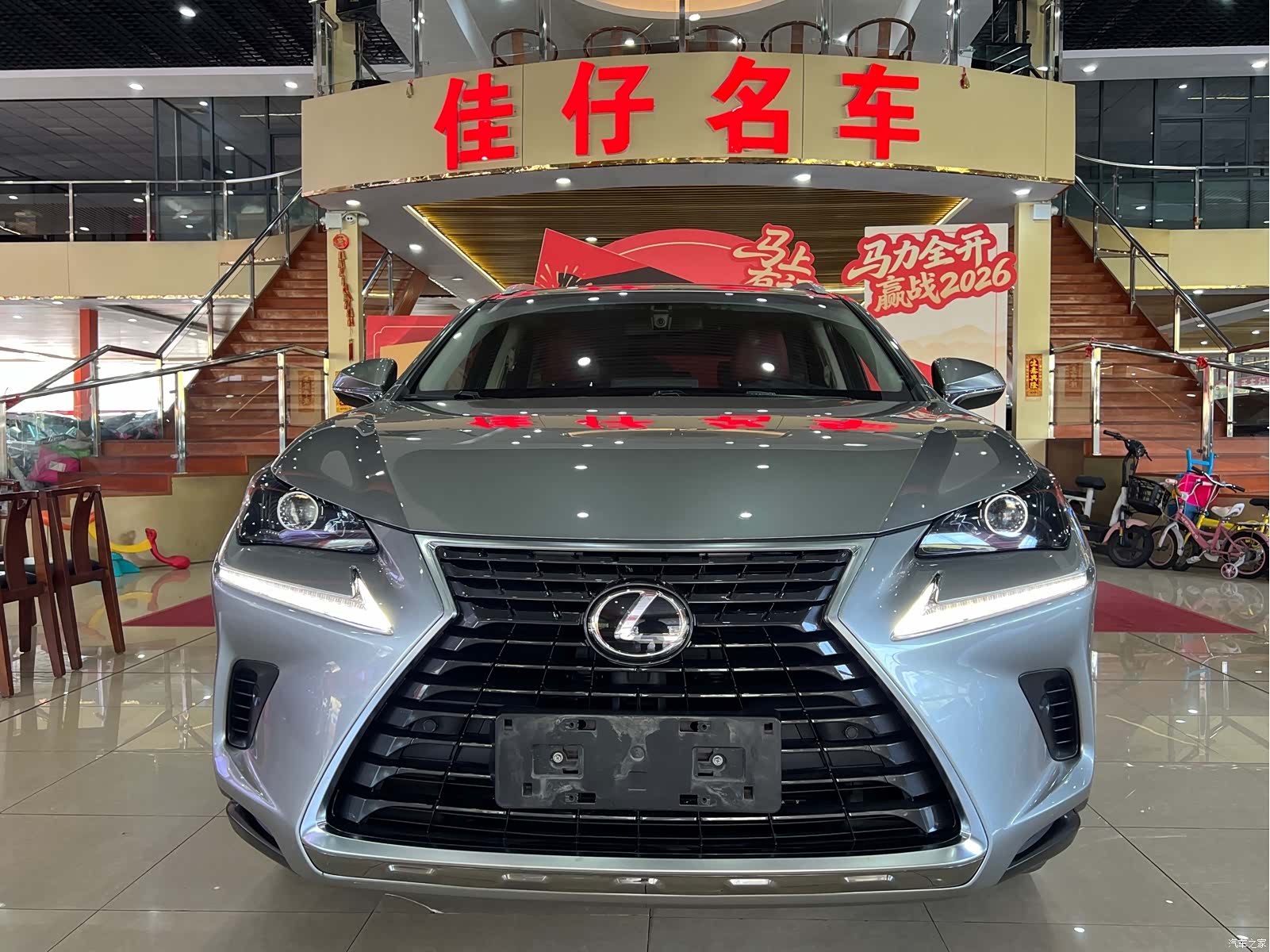 Lexus NX, 2017 2