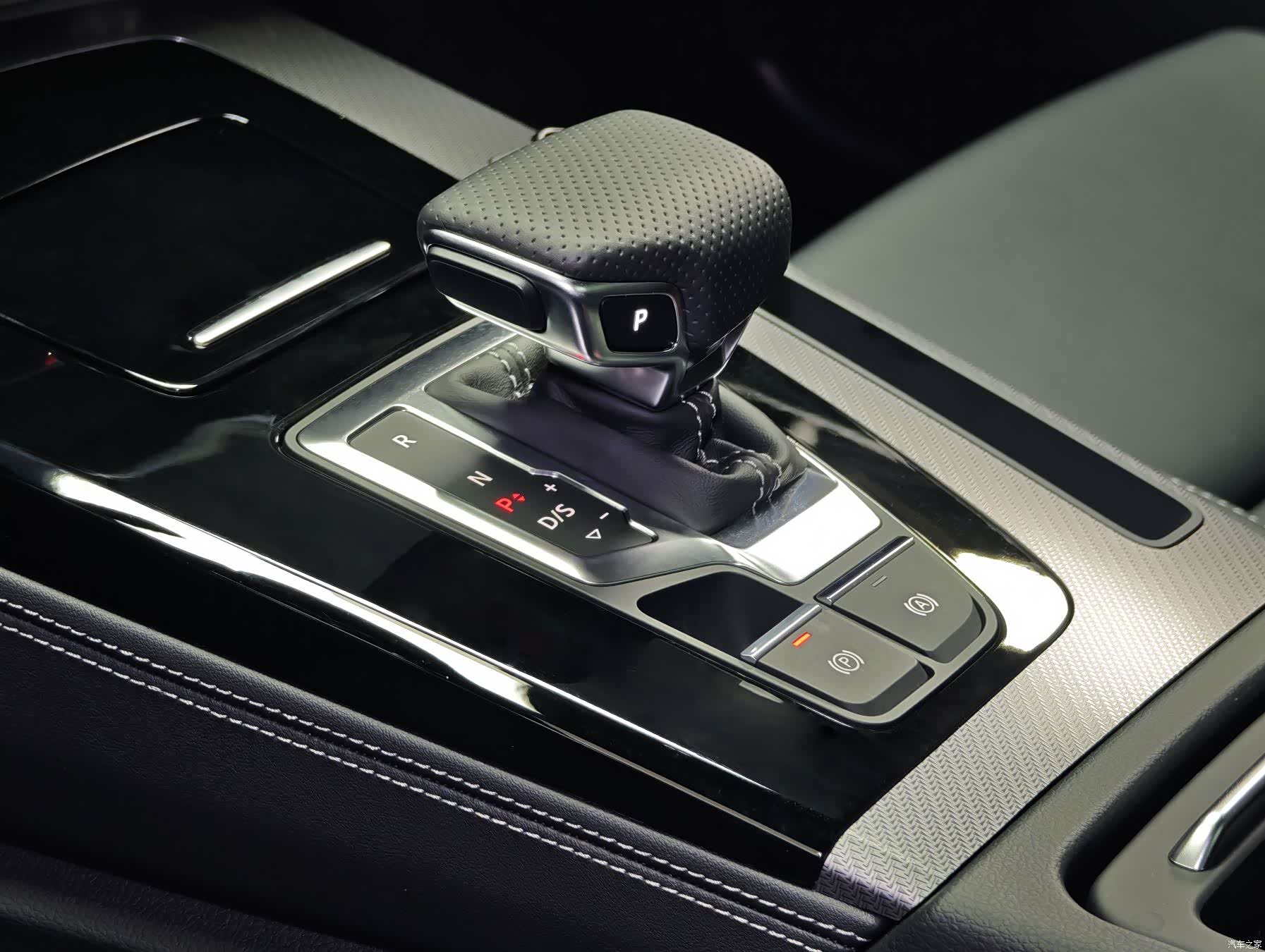 Audi Q5L, 2023 15