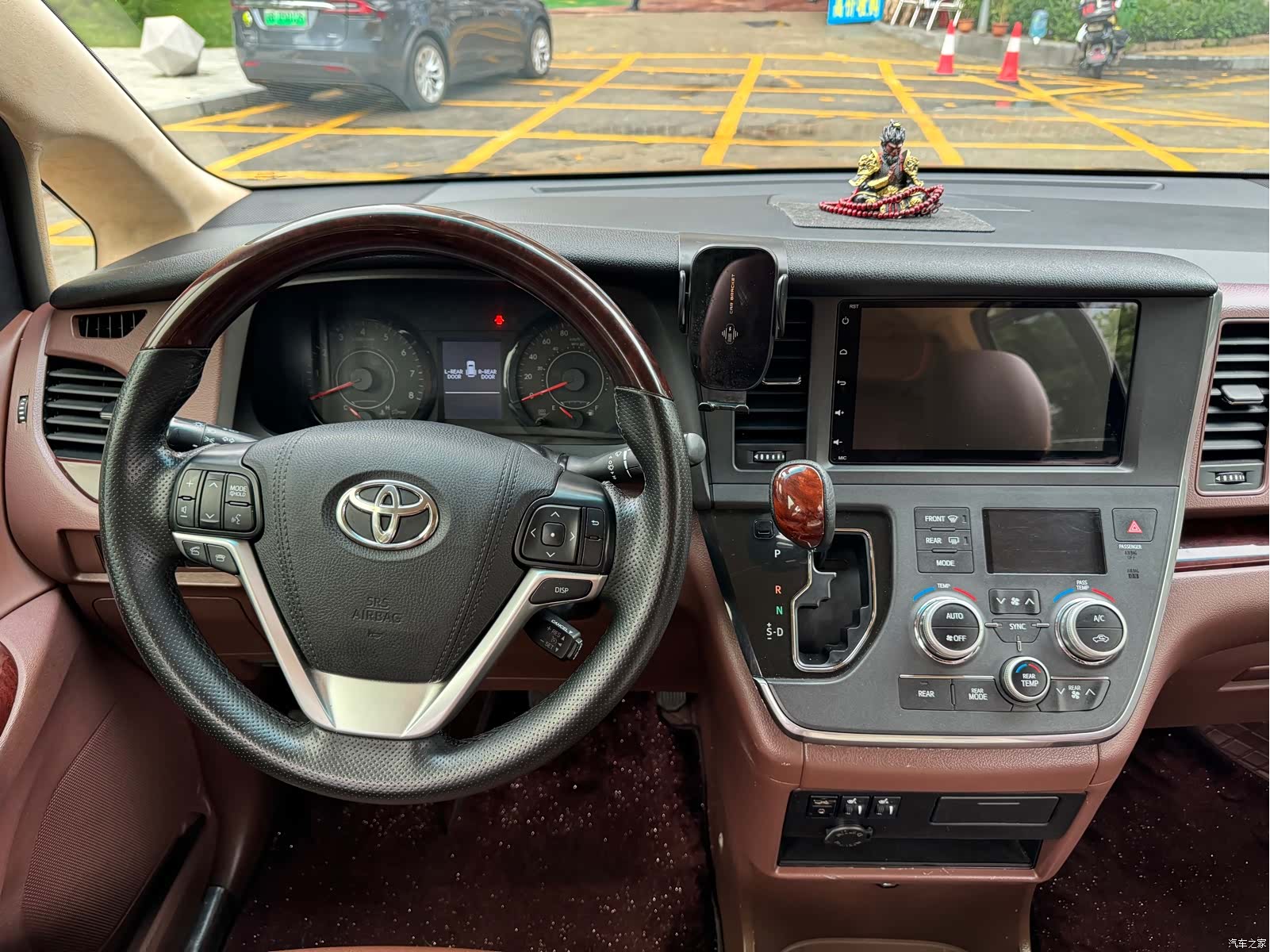 Toyota Sienna, 2017 10