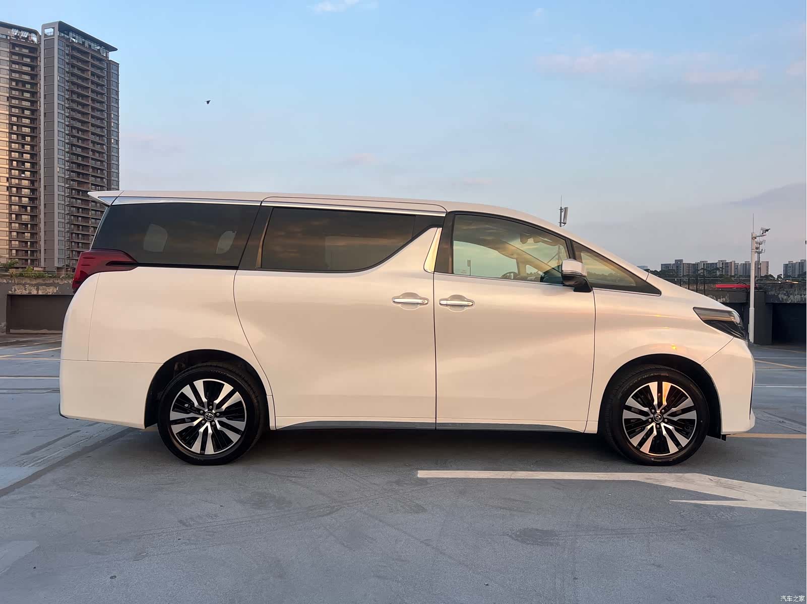 Toyota Alphard, 2018 7