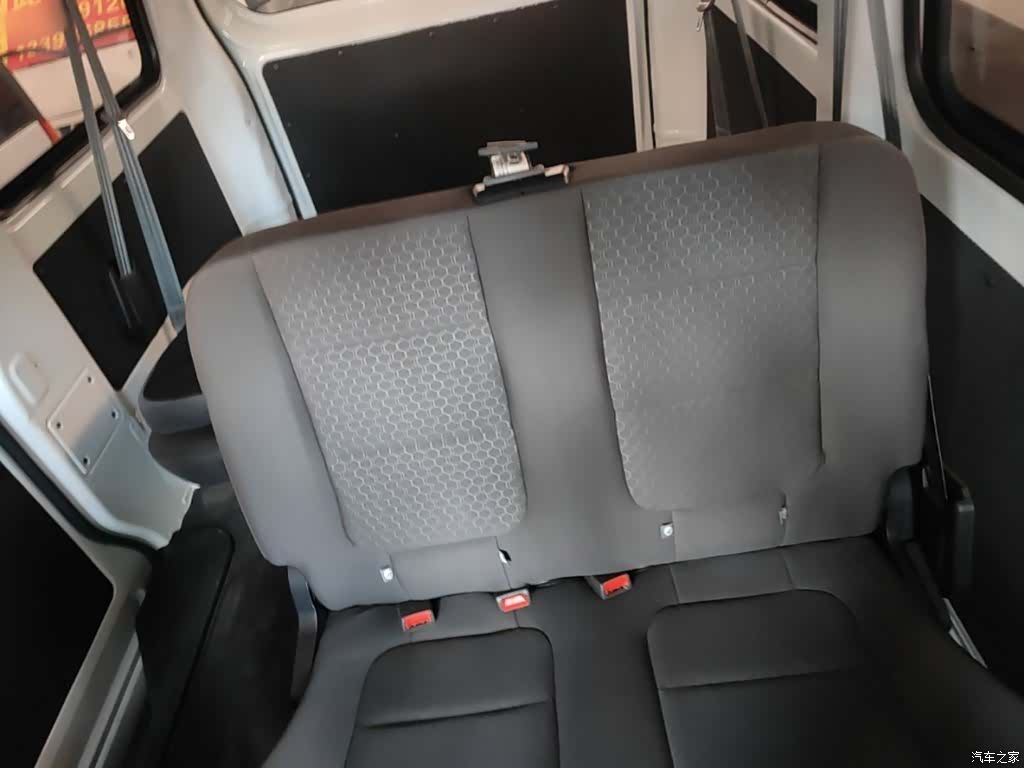 Changan EM60, 2025 17