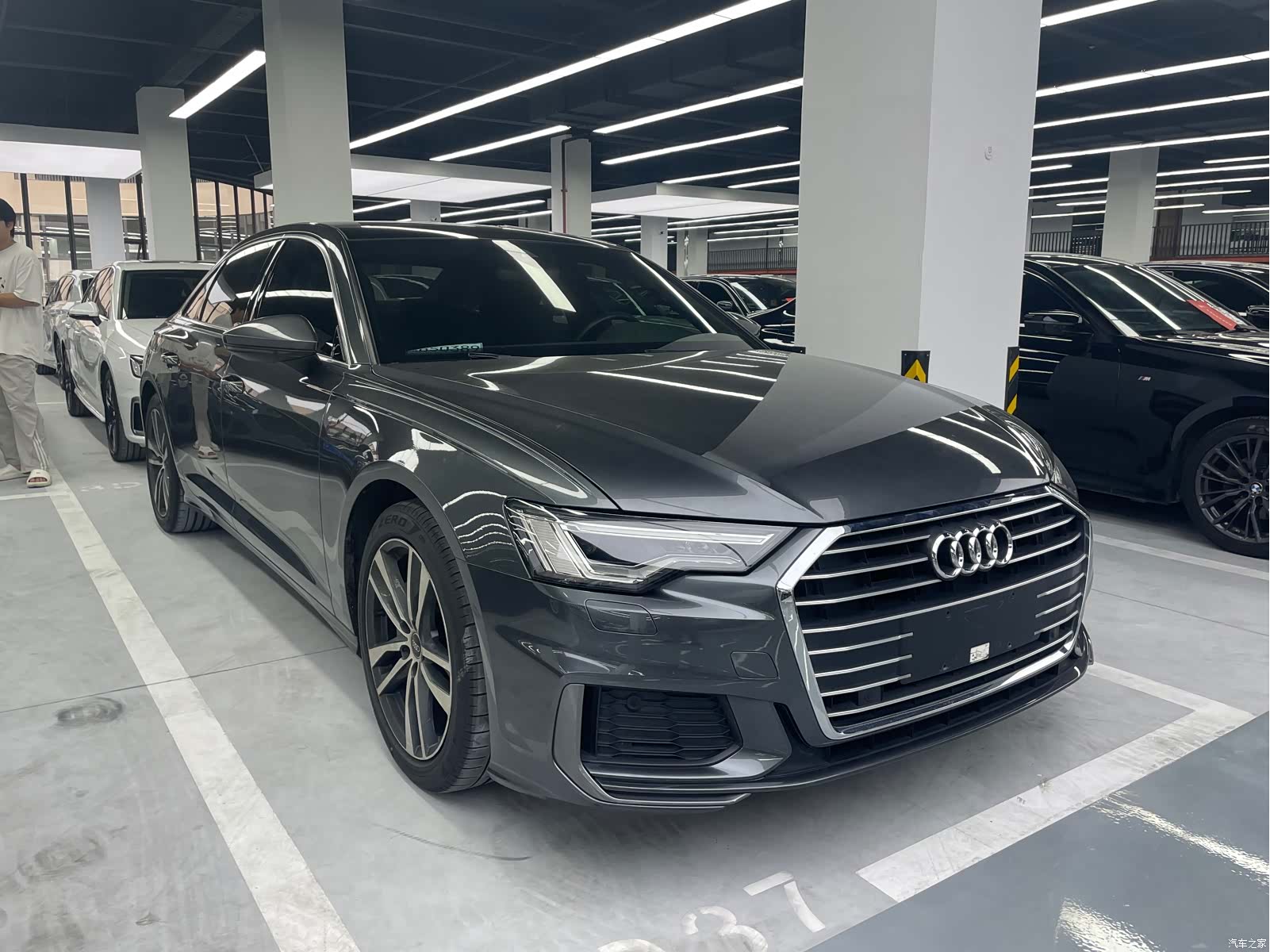 Audi A6L, 2022 3