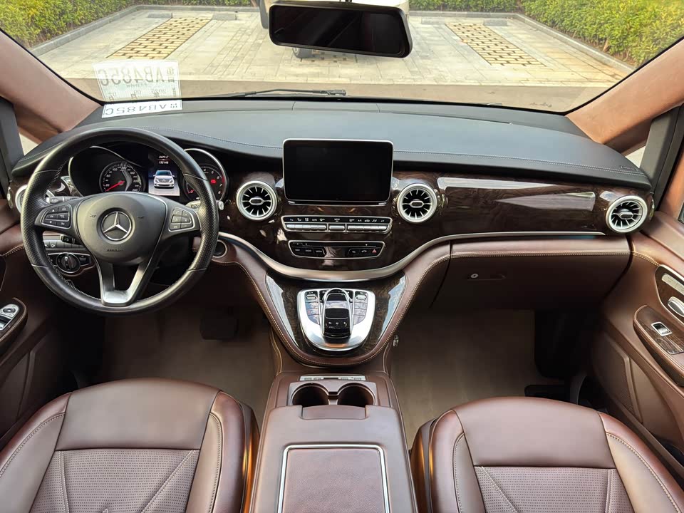 Mercedes-Benz V-class
