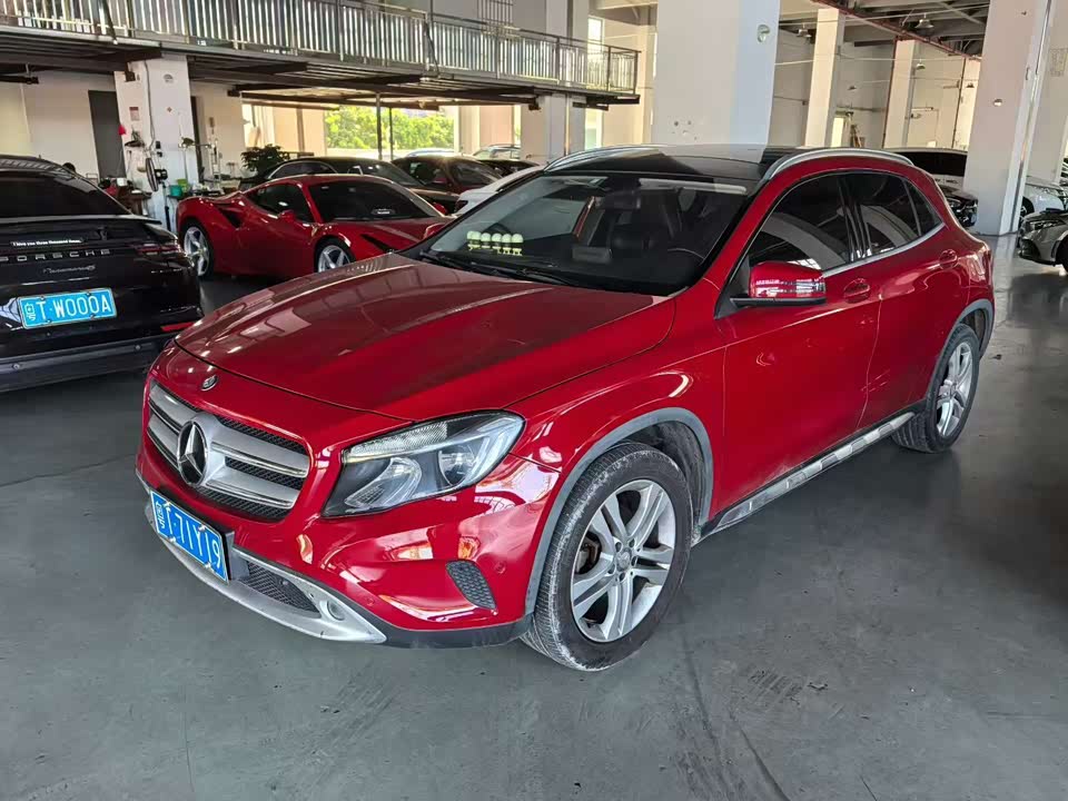 Mercedes-Benz GLA