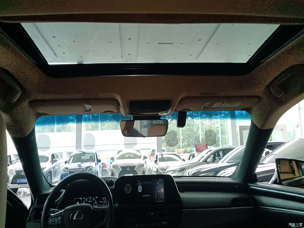 Lexus ES, 2022 18
