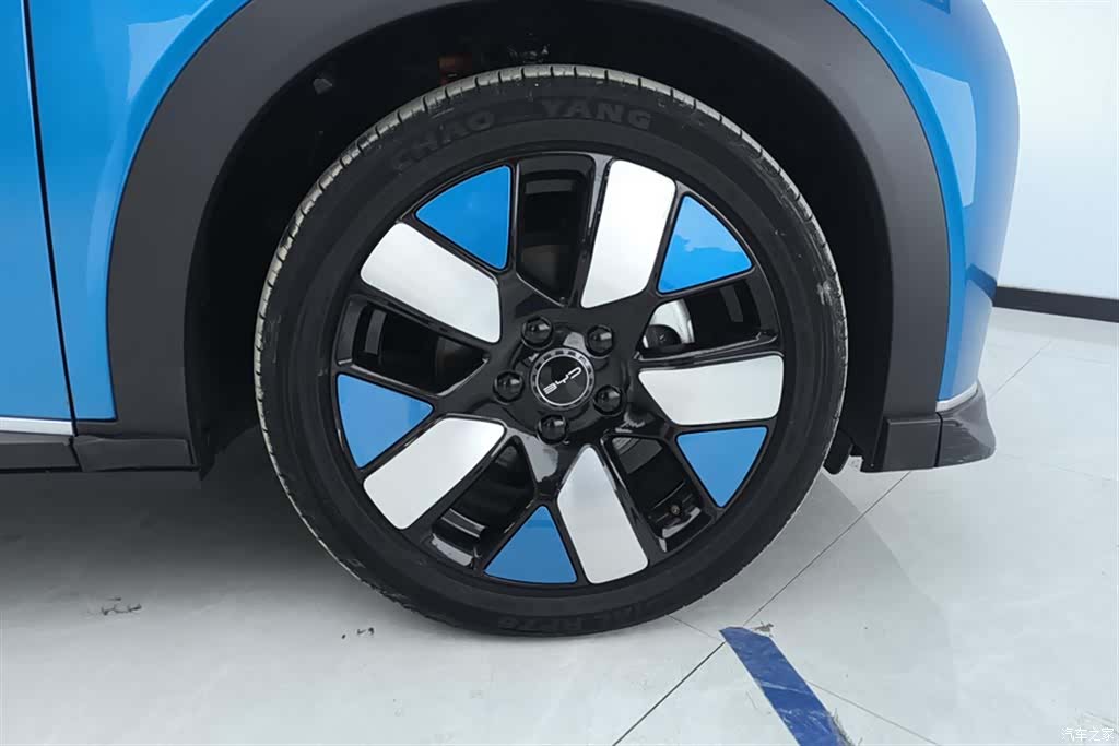 BYD Dolphin, 2022 6