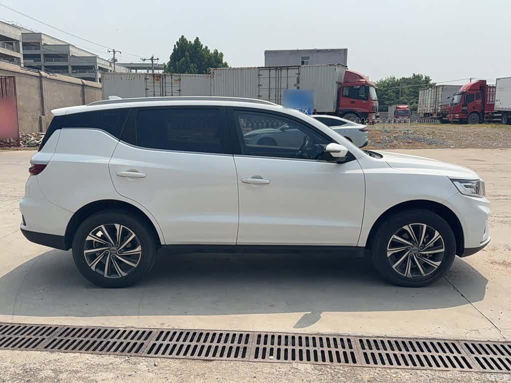 Geely X6, 2021 4