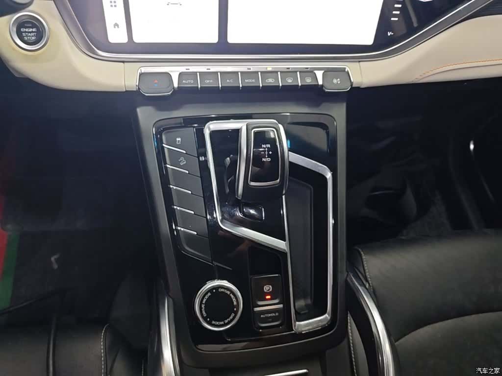 Geely Boyue, 2022 14