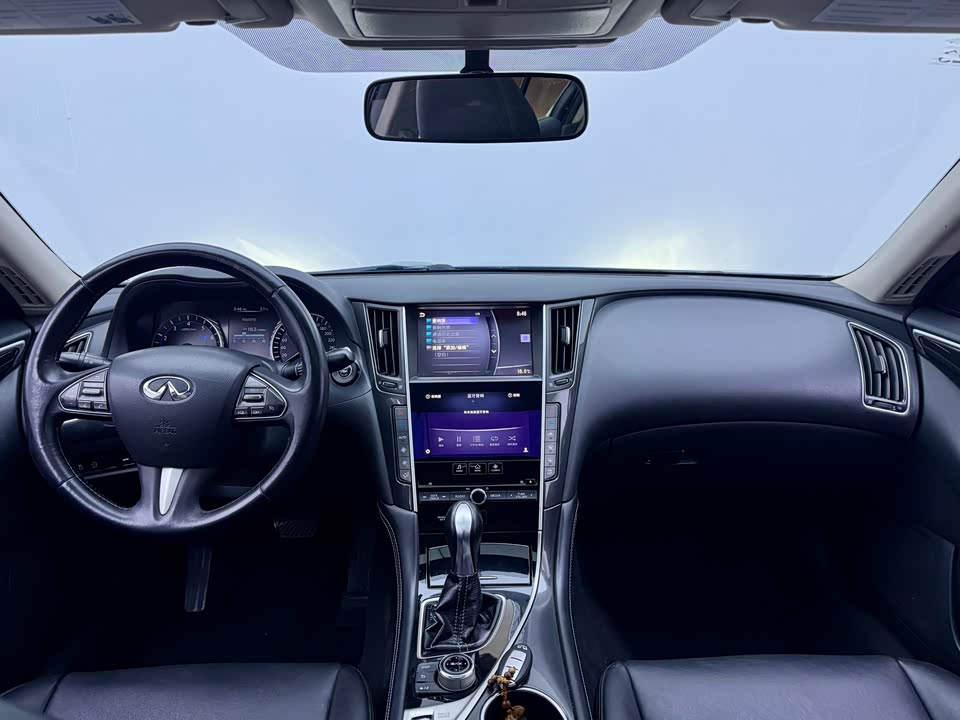 Infiniti Q50L
