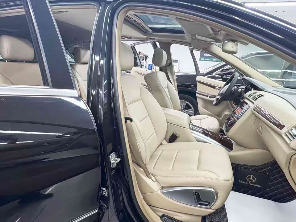 Mercedes-Benz R-class