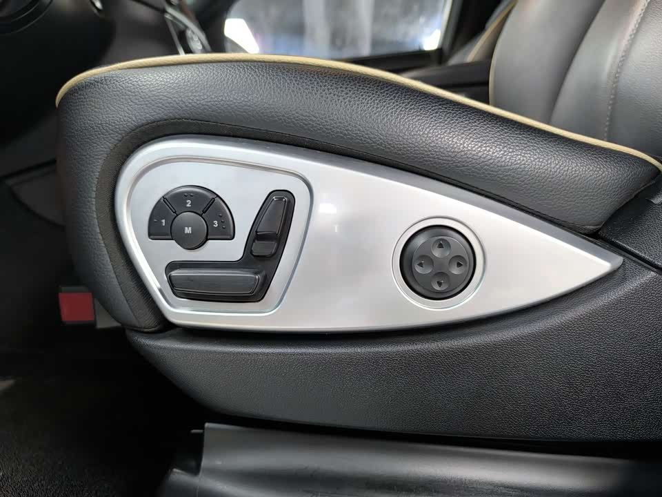 Mercedes-Benz M class