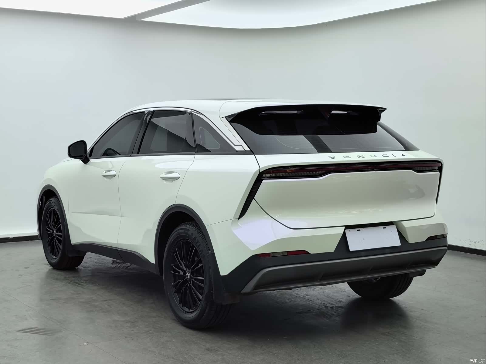 Nissan V, 2022 4