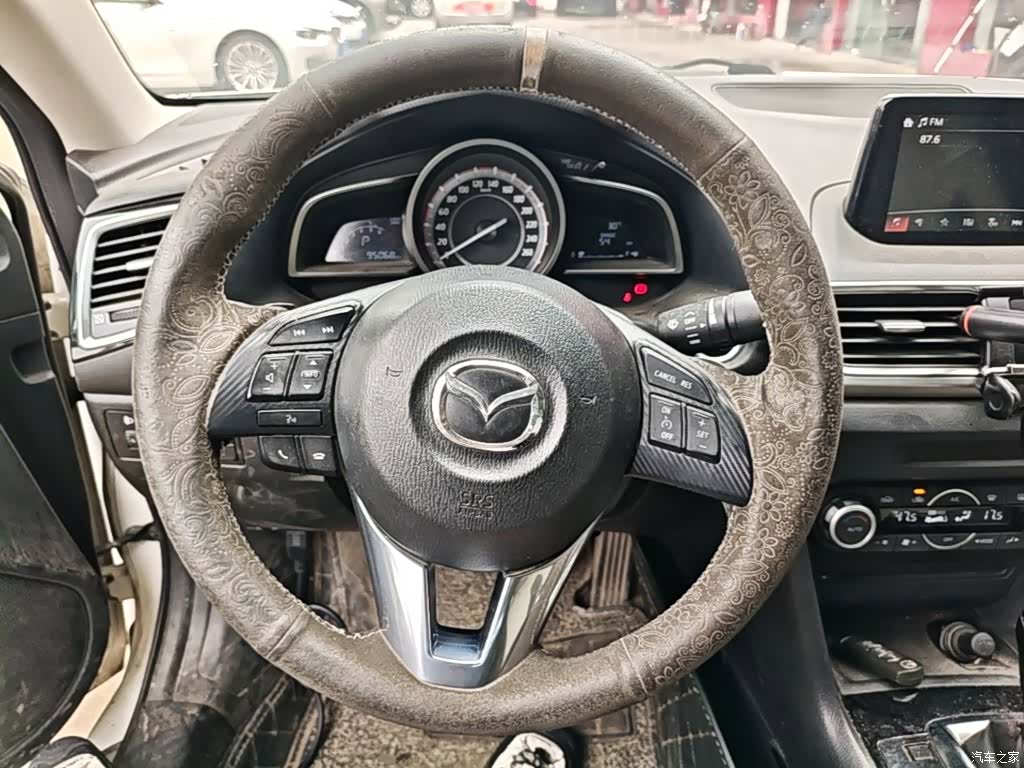 Mazda Mazda3, 2014 11