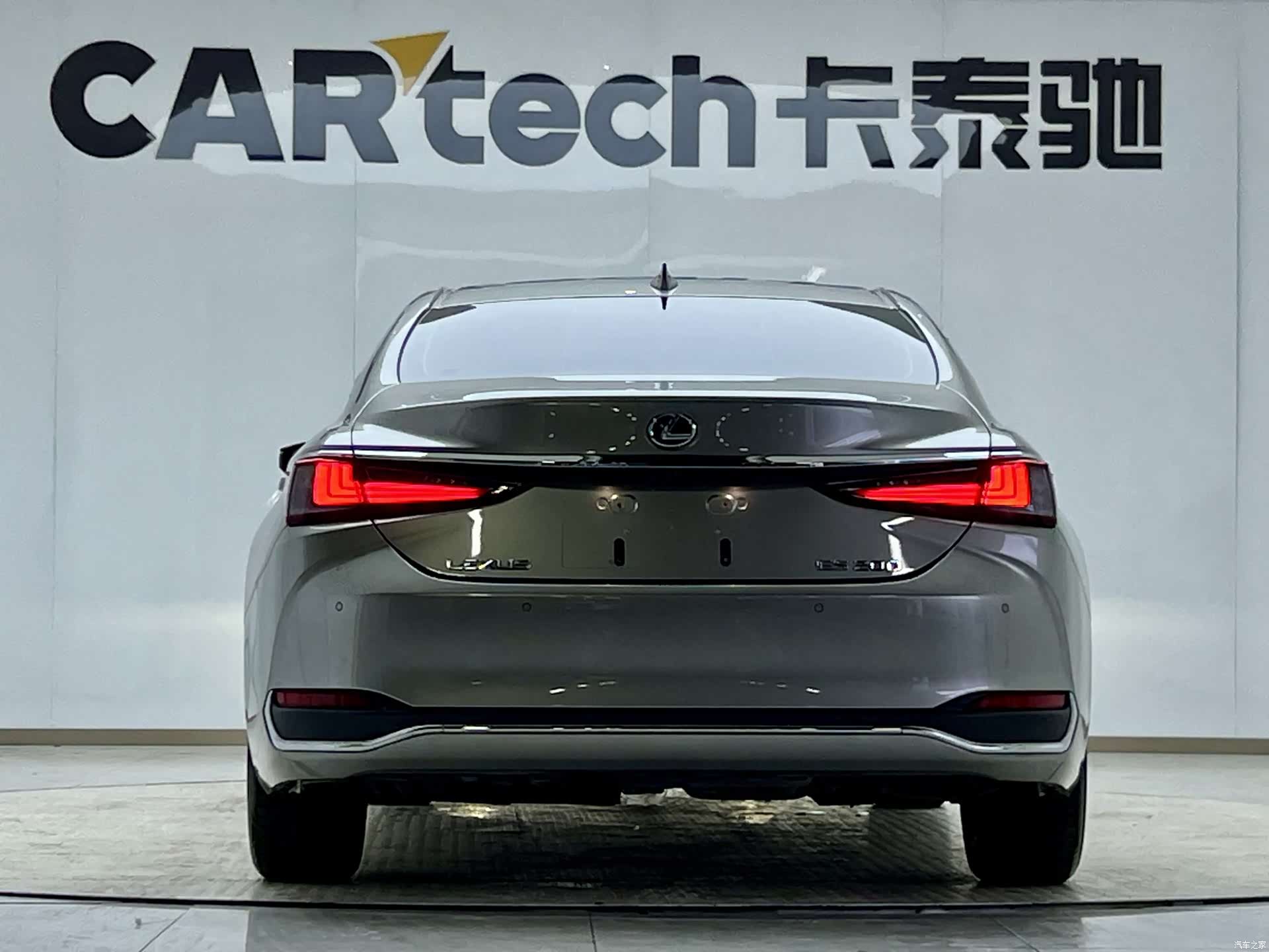Lexus ES, 2022 18