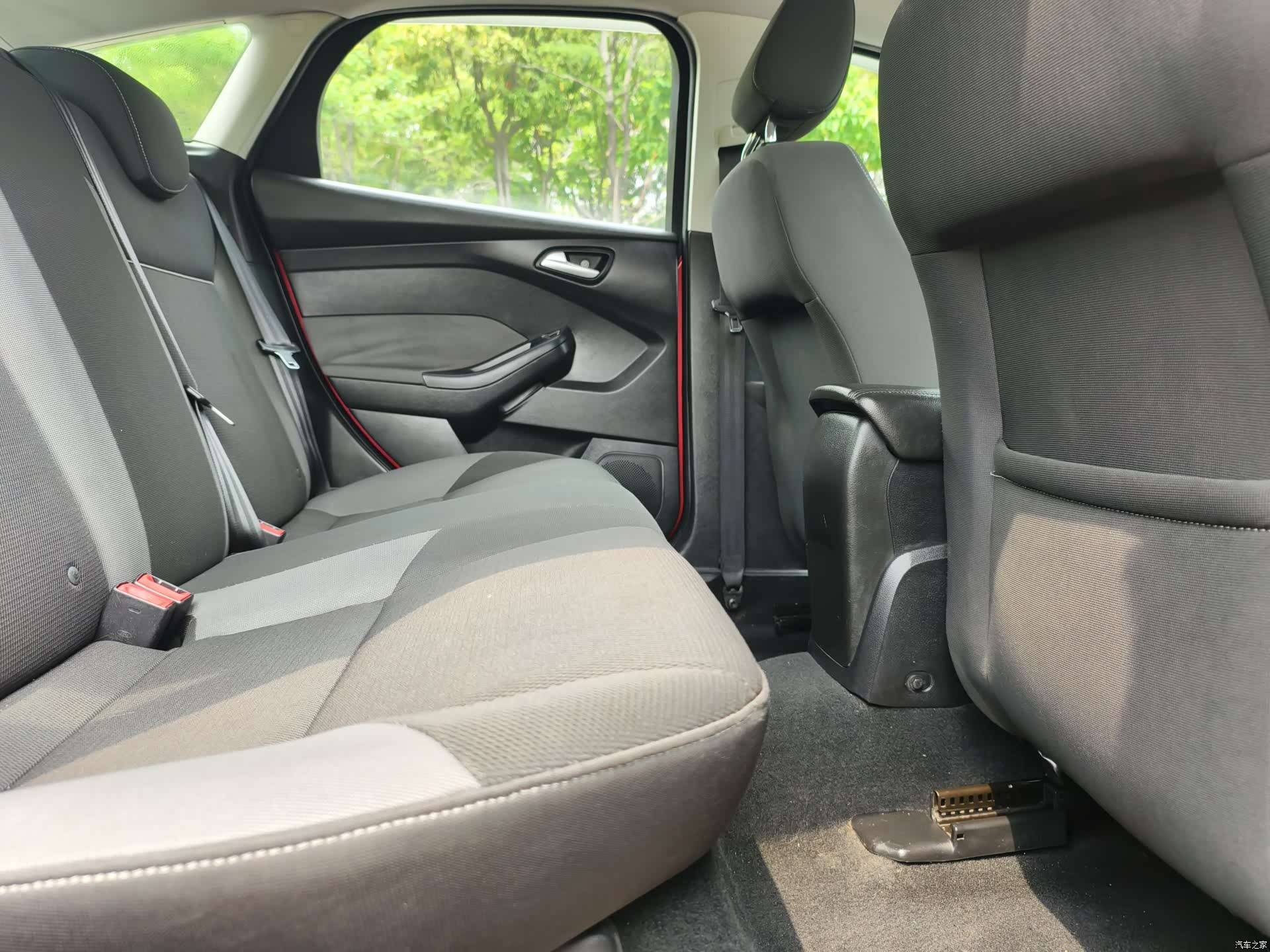 Ford Focus, 2013 16