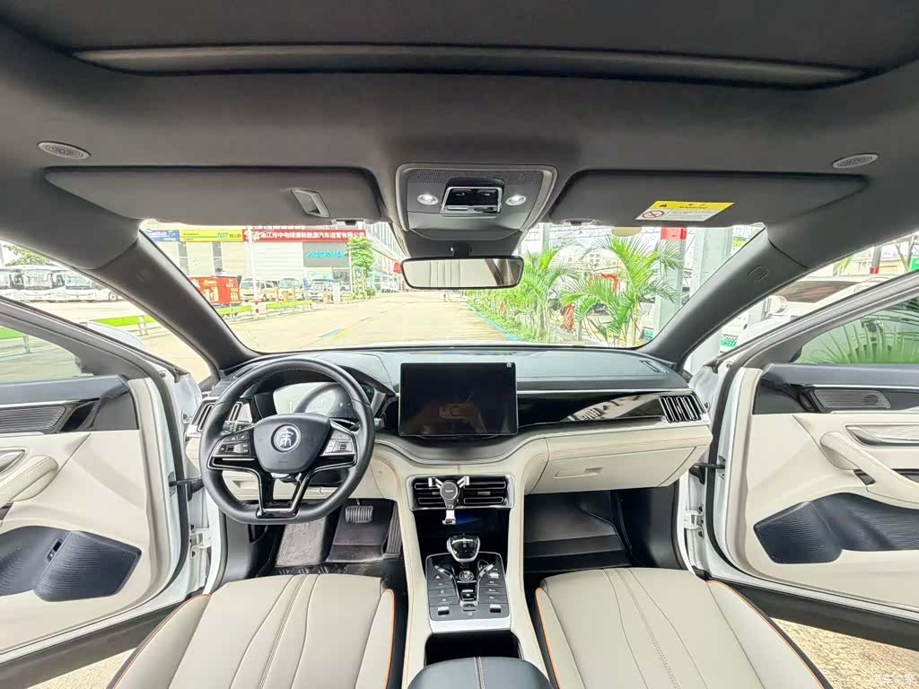 BYD Song, 2022 8