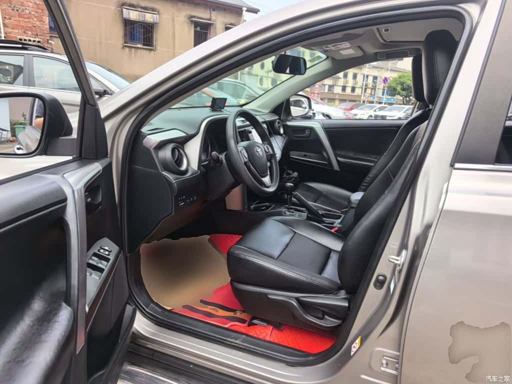 Toyota RAV4, 2018 16
